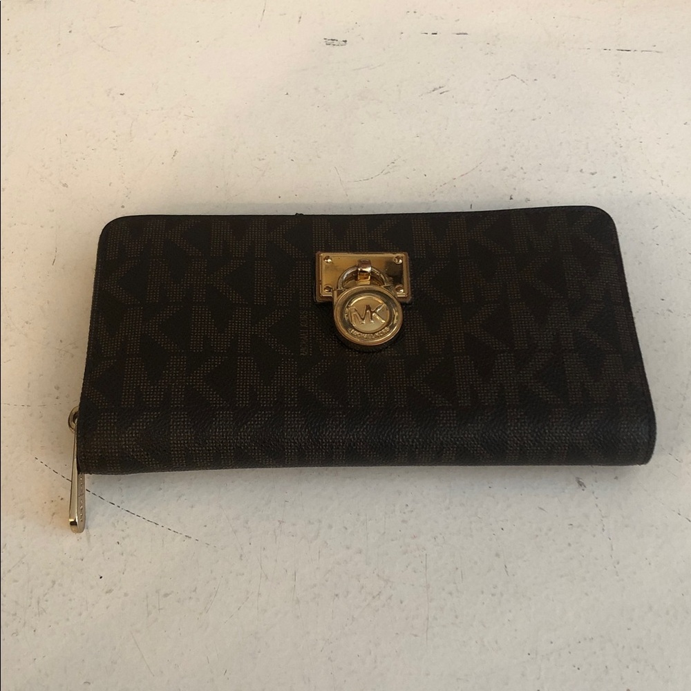 Michael Kors wallet